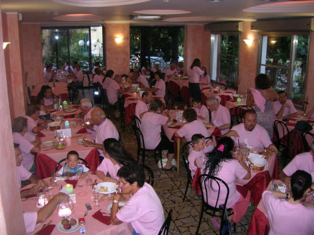 Hotel Bolognese Bellaria-Igea Marina Bagian luar foto